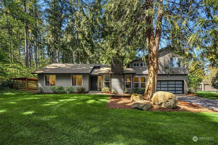 Photo of 31813 51st Ave SW Federal Way, WA 98023