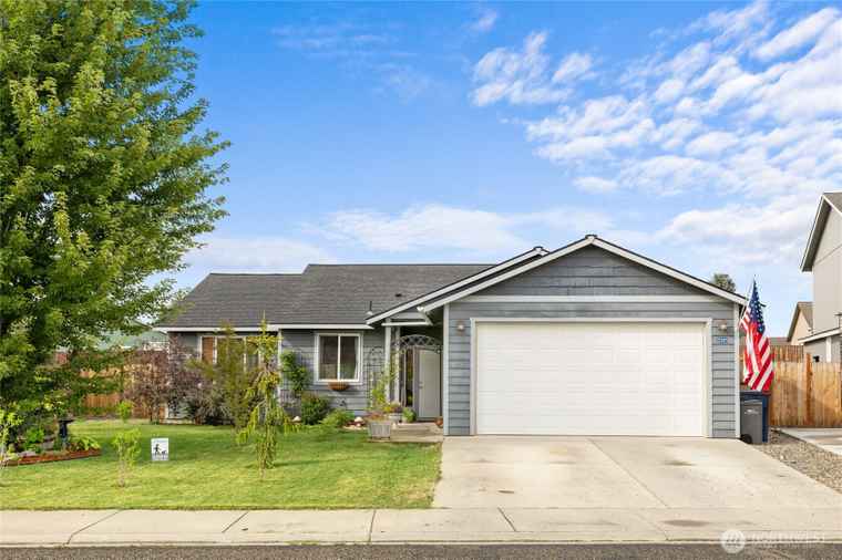 Photo of 2005 W Peakview Dr Ellensburg, WA 98926