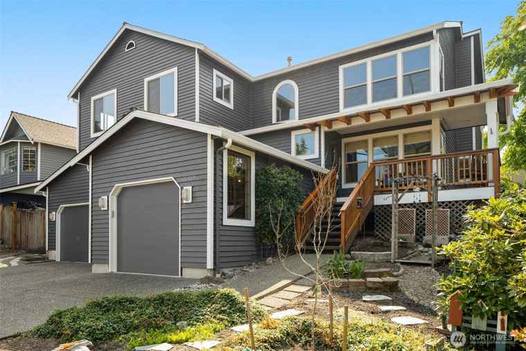 Photo of 16515 126th Ave NE Woodinville, WA 98072