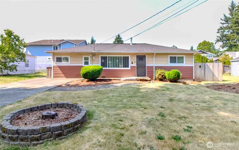 Photo of 17917 116th Ave SE Renton, WA 98058