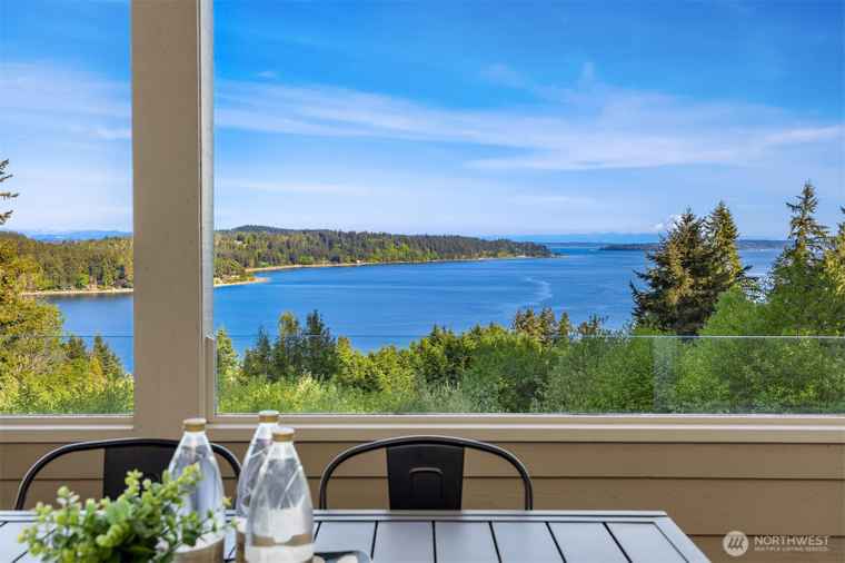 Photo of 6715 NE Dapple Ct Bainbridge Island, WA 98110