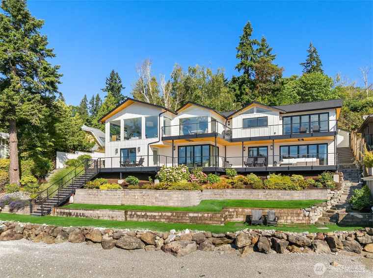 Photo of 3240 Point White Dr Bainbridge Island, WA 98110