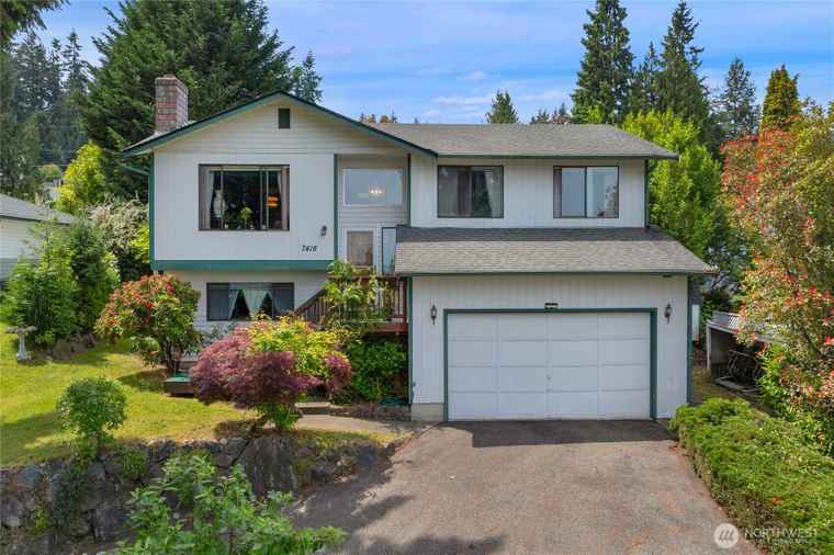 Photo of 7416 E Heather Way Everett, WA 98203