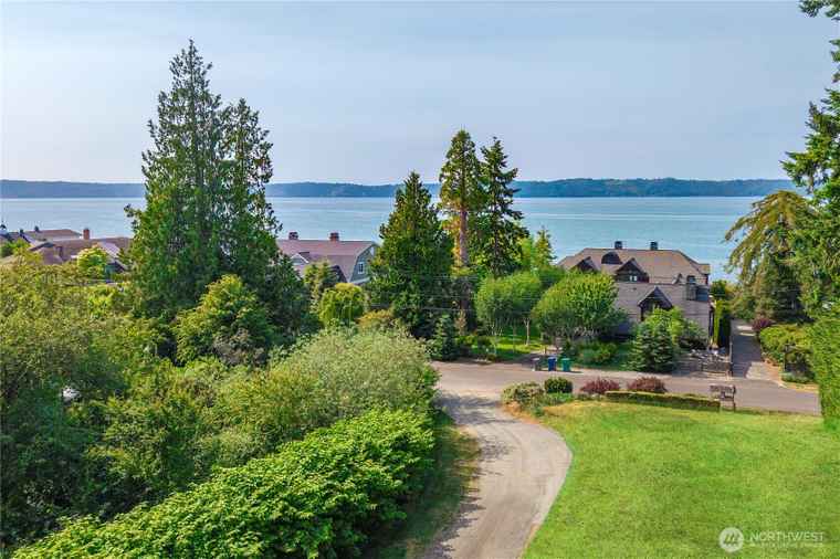 Photo of 2855 SW 300th Pl Federal Way, WA 98023