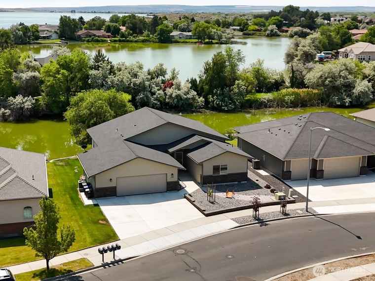 Photo of 3435 W Blue Heron Ln Moses Lake, WA 98837