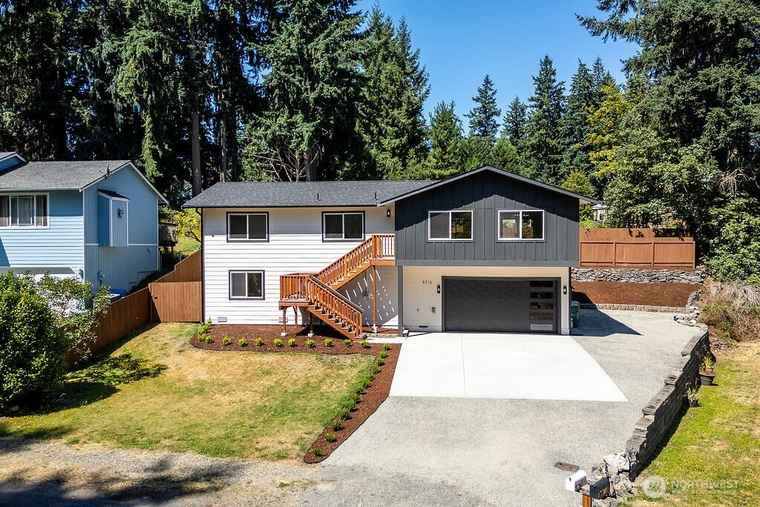 Photo of 5710 189th Ave E Lake Tapps, WA 98391