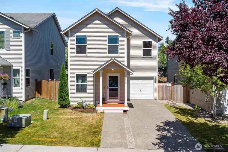 Photo of 10319 24th St SE Lake Stevens, WA 98258