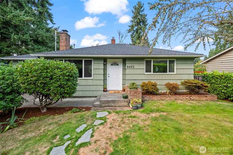 Photo of 8403 34th St W University Place, WA 98466