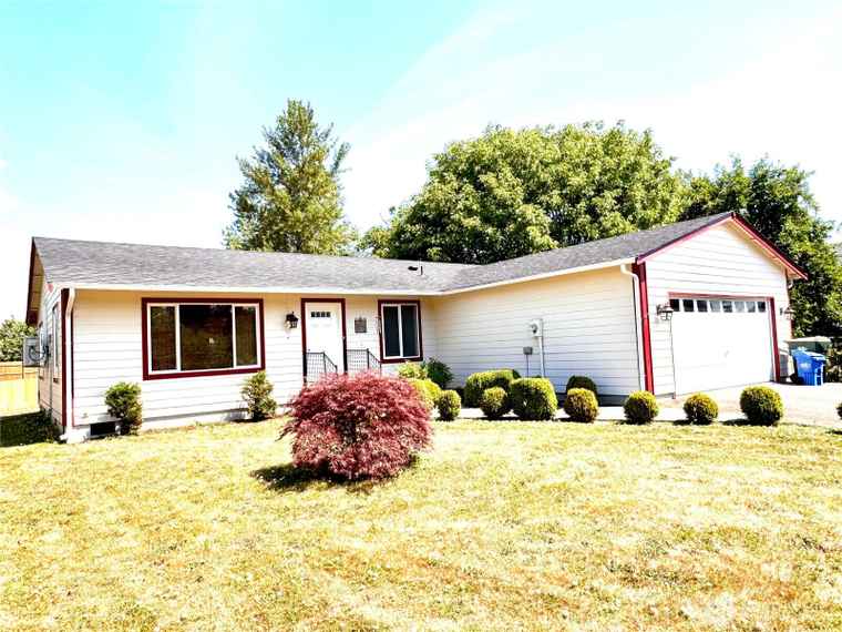 Photo of 1258 SW Sylvenus St Chehalis, WA 98532