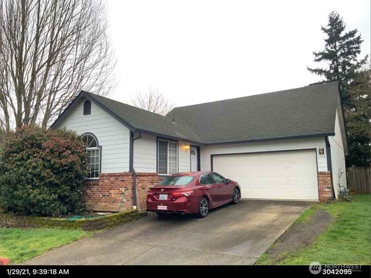 Photo of 1998 Meadowood Loop Woodland, WA 98674