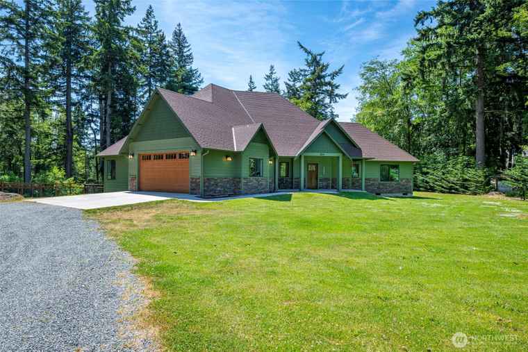 Photo of 1566 Deer Ridge Rd Oak Harbor, WA 98277