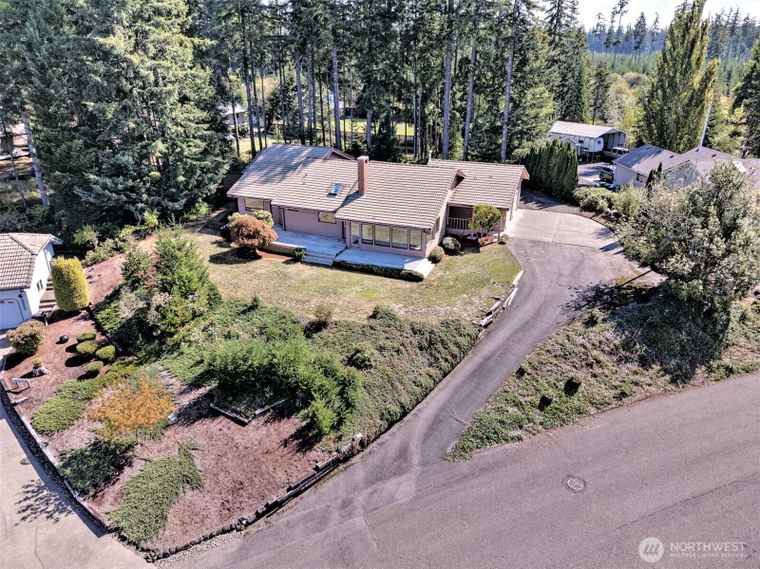 Photo of 2526 E Pershing Ct Shelton, WA 98584