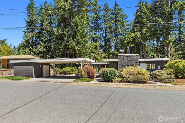 Photo of 120 NW 195th St Shoreline, WA 98177