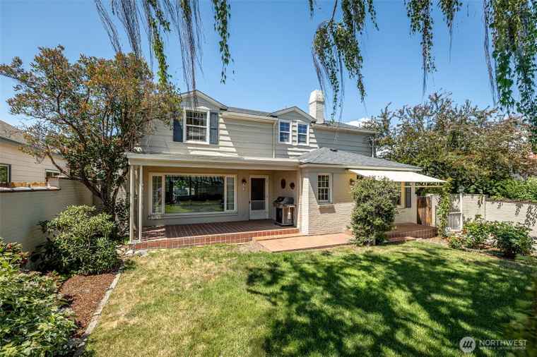 Photo of 601 Yakima St Wenatchee, WA 98801