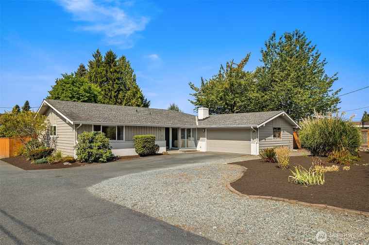 Photo of 1333 9th Ave N Edmonds, WA 98020