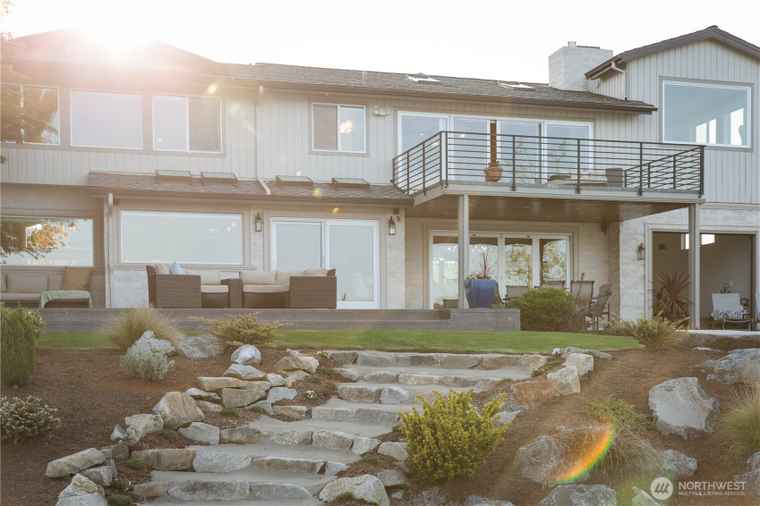 Photo of 4704 194th Ave SE Issaquah, WA 98027