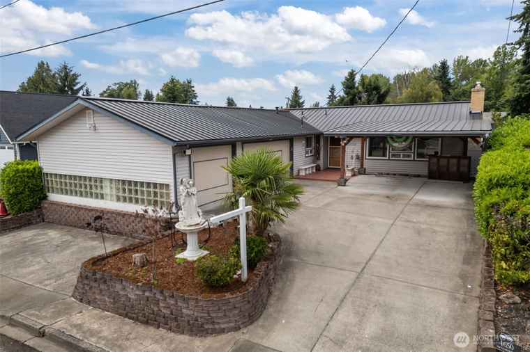 Photo of 1650 S 244th Pl Des Moines, WA 98198