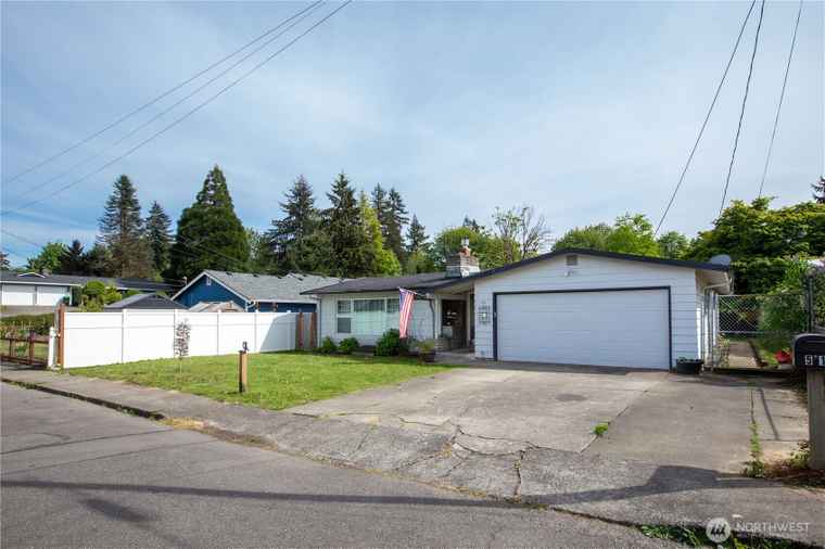 Photo of 511 Emerson St SW Tumwater, WA 98512