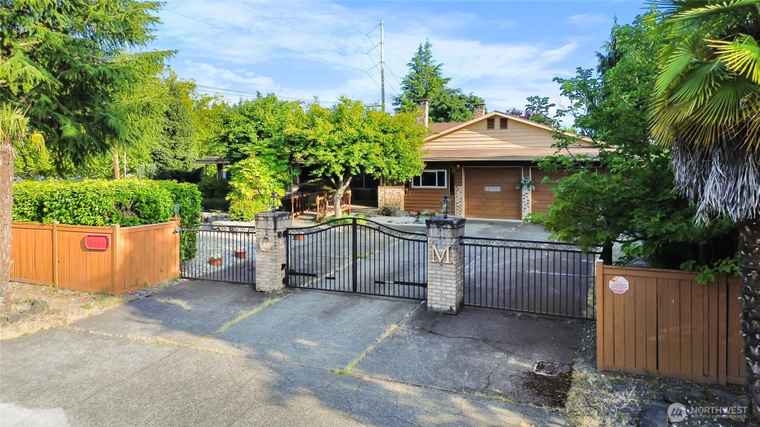 Photo of 4029 San Mar Dr NE Olympia, WA 98506