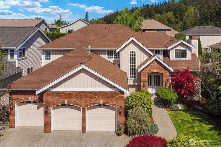 Photo of 13914 SE 88th Pl Newcastle, WA 98059