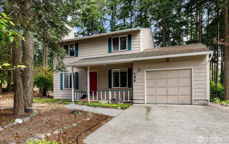Photo of 198 NW Columbia Dr Oak Harbor, WA 98277