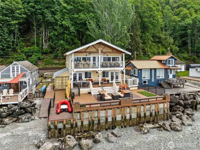Photo of 8116 Naketa Beach Walk Mukilteo, WA 98275