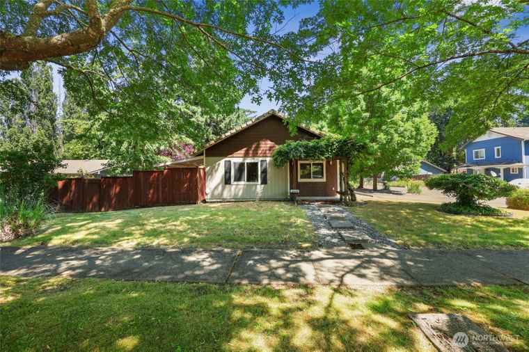 Photo of 1224 Miller Ave NE Olympia, WA 98506