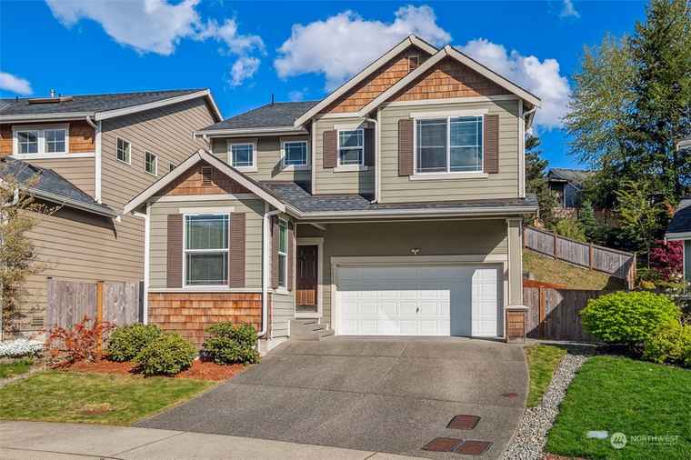 Photo of 26876 225th Ave SE Maple Valley, WA 98038