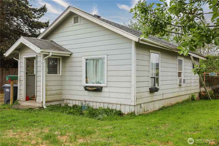 Photo of 211 Wooding St Aberdeen, WA 98520