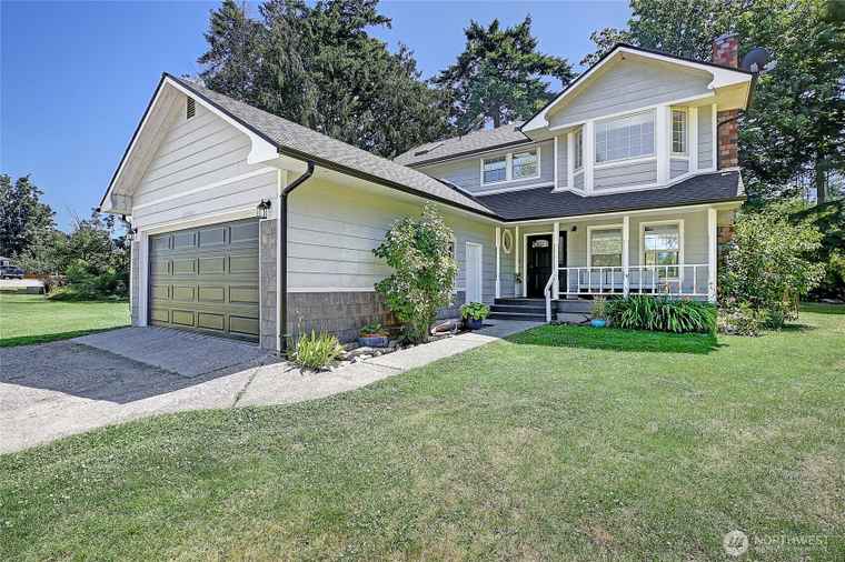 Photo of 375 Rateau Dr Camano Island, WA 98282