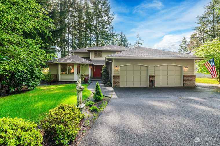 Photo of 5841 SW Troon Ave Port Orchard, WA 98367