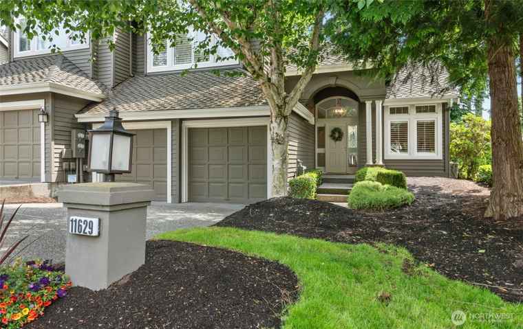Photo of 11629 E Oakmont Dr Mukilteo, WA 98275