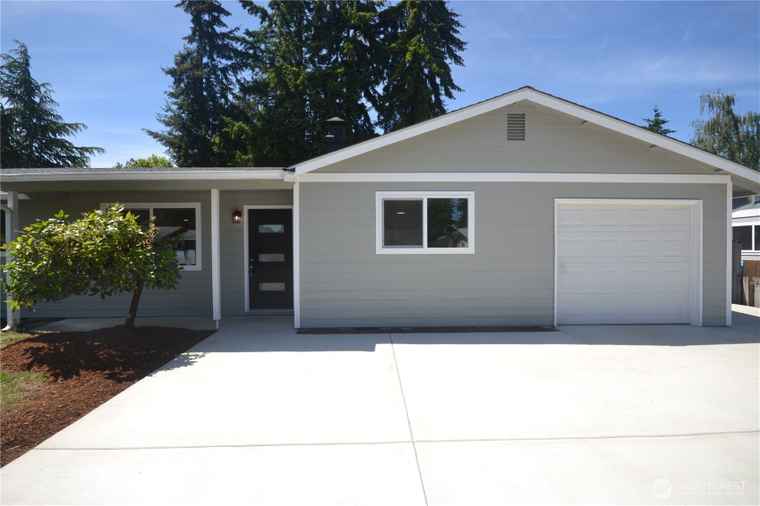 Photo of 64 Queets St Steilacoom, WA 98388