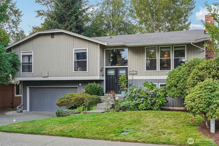 Photo of 21815 121st Pl SE Kent, WA 98031