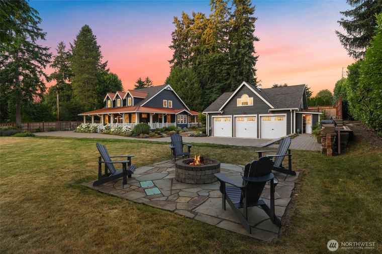Photo of 24229 7th Ave SE Bothell, WA 98021