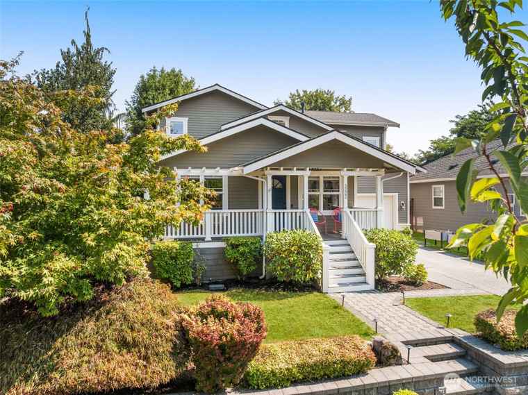 Photo of 3222 39th Ave SW Seattle, WA 98116