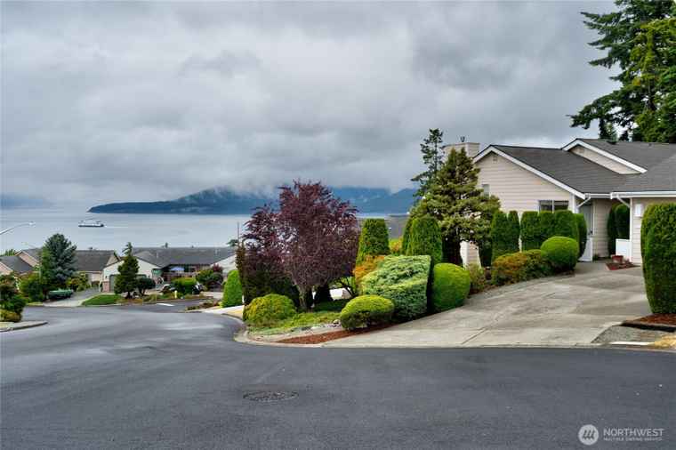 Photo of 4303 Glasgow Way Anacortes, WA 98221