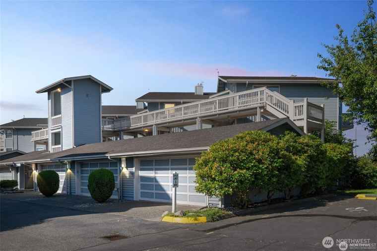 Photo of 651 SE Bayshore Dr Unit B104 Oak Harbor, WA 98277