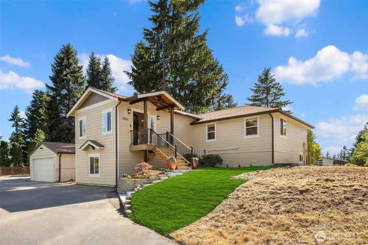 Photo of 6830 174th St SW Edmonds, WA 98026