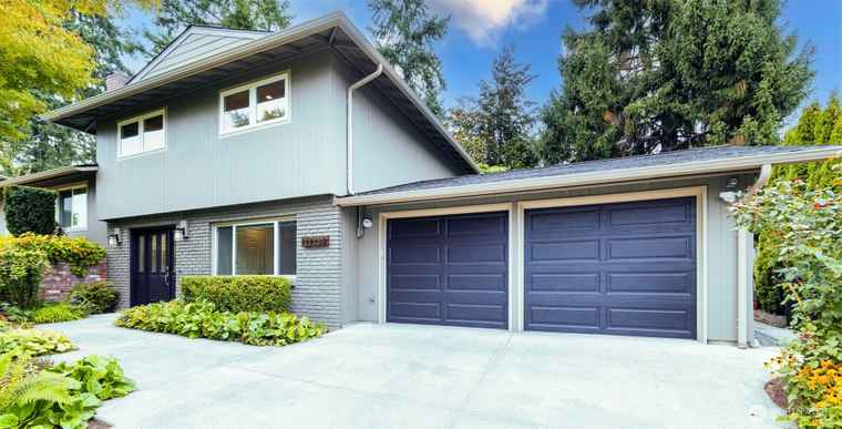 Photo of 17134 NE 8th Pl Bellevue, WA 98008