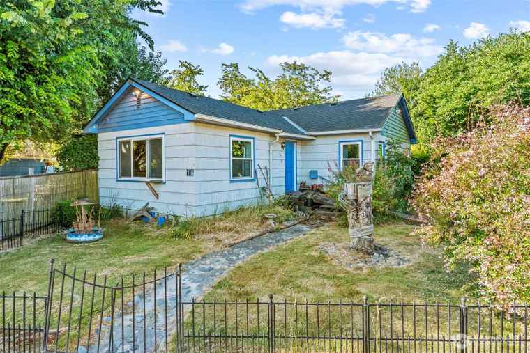 Photo of 146 19th Ave Longview, WA 98632
