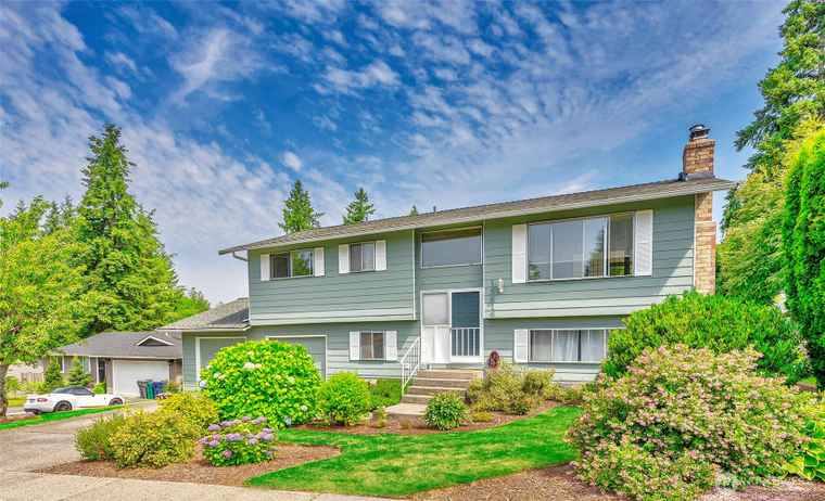 Photo of 15616 NE 112th St Redmond, WA 98052