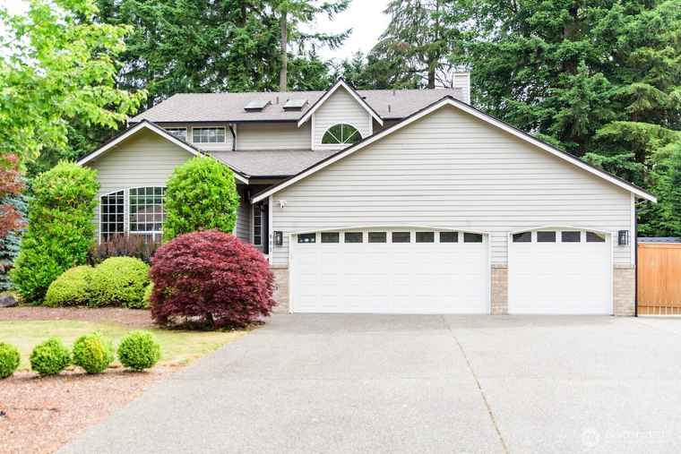 Photo of 903 198TH Ave E Lake Tapps, WA 98391