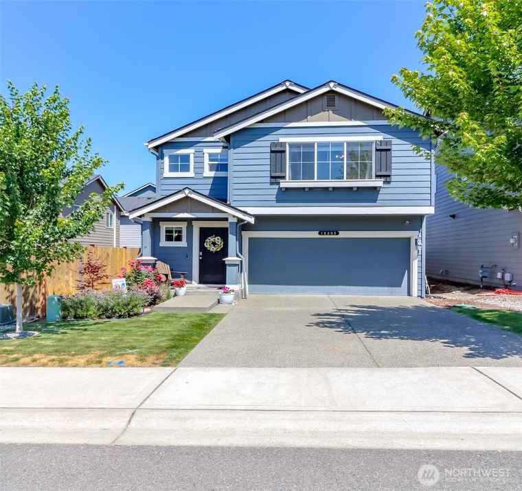 Photo of 18305 Alpine Way E Puyallup, WA 98374