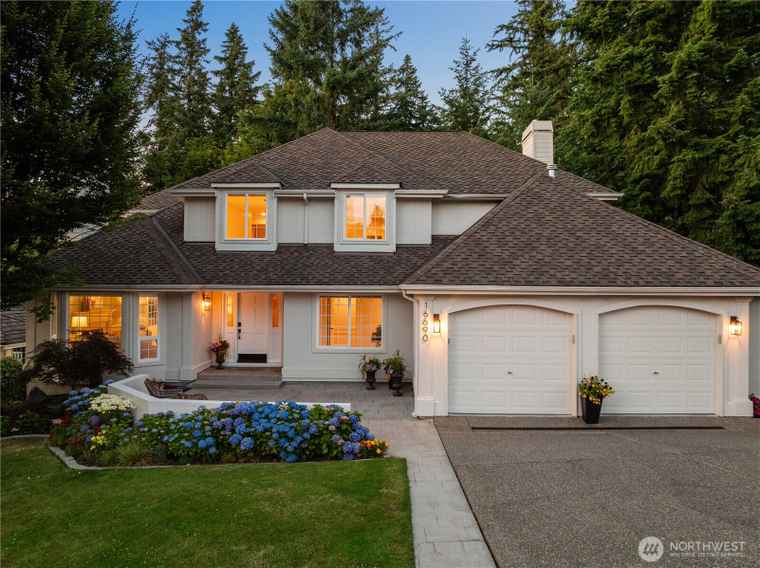 Photo of 16690 SE 56th Pl Bellevue, WA 98006