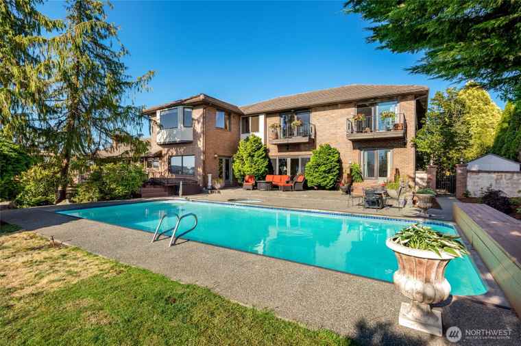 Photo of 416 Alverson Blvd Everett, WA 98201