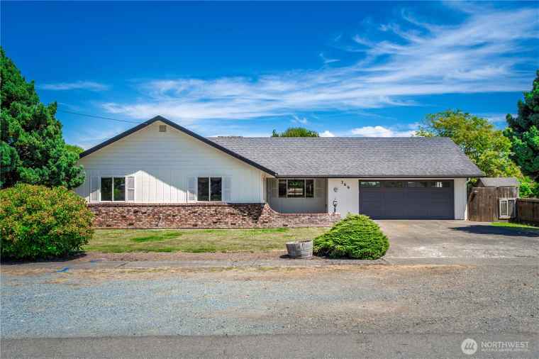 Photo of 366 N Norma St Buckley, WA 98321