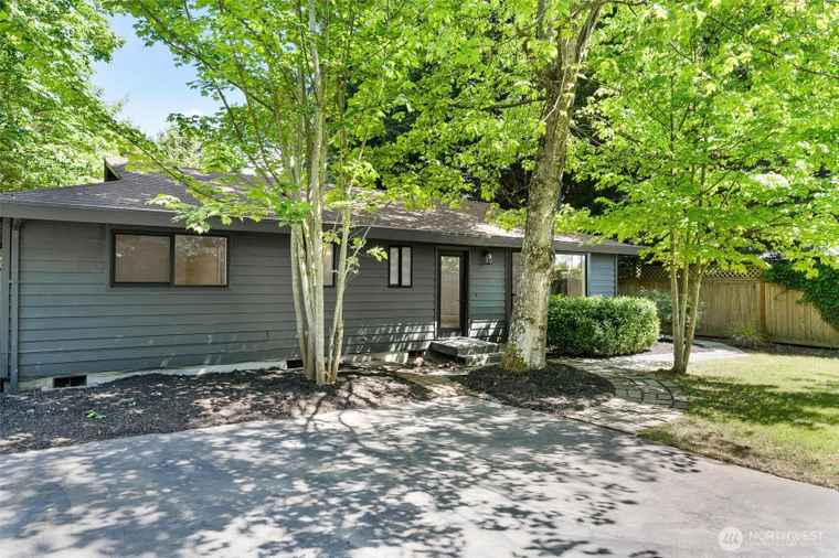 Photo of 5410 240th St SW Mountlake Terrace, WA 98043