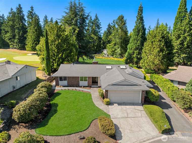 Photo of 18224 NE 27th St Redmond, WA 98052
