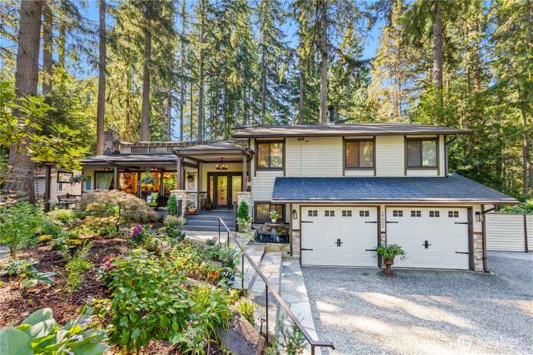Photo of 19505 NE 181st St Woodinville, WA 98072